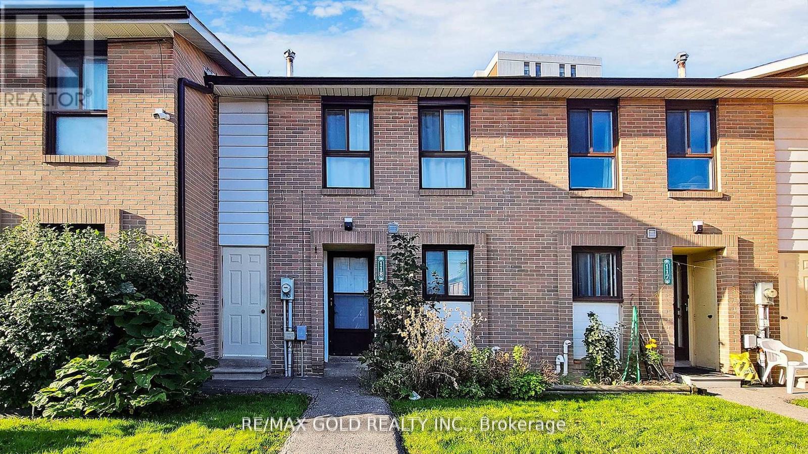Property at 118 FLEETWOOD CRESCENT image 1