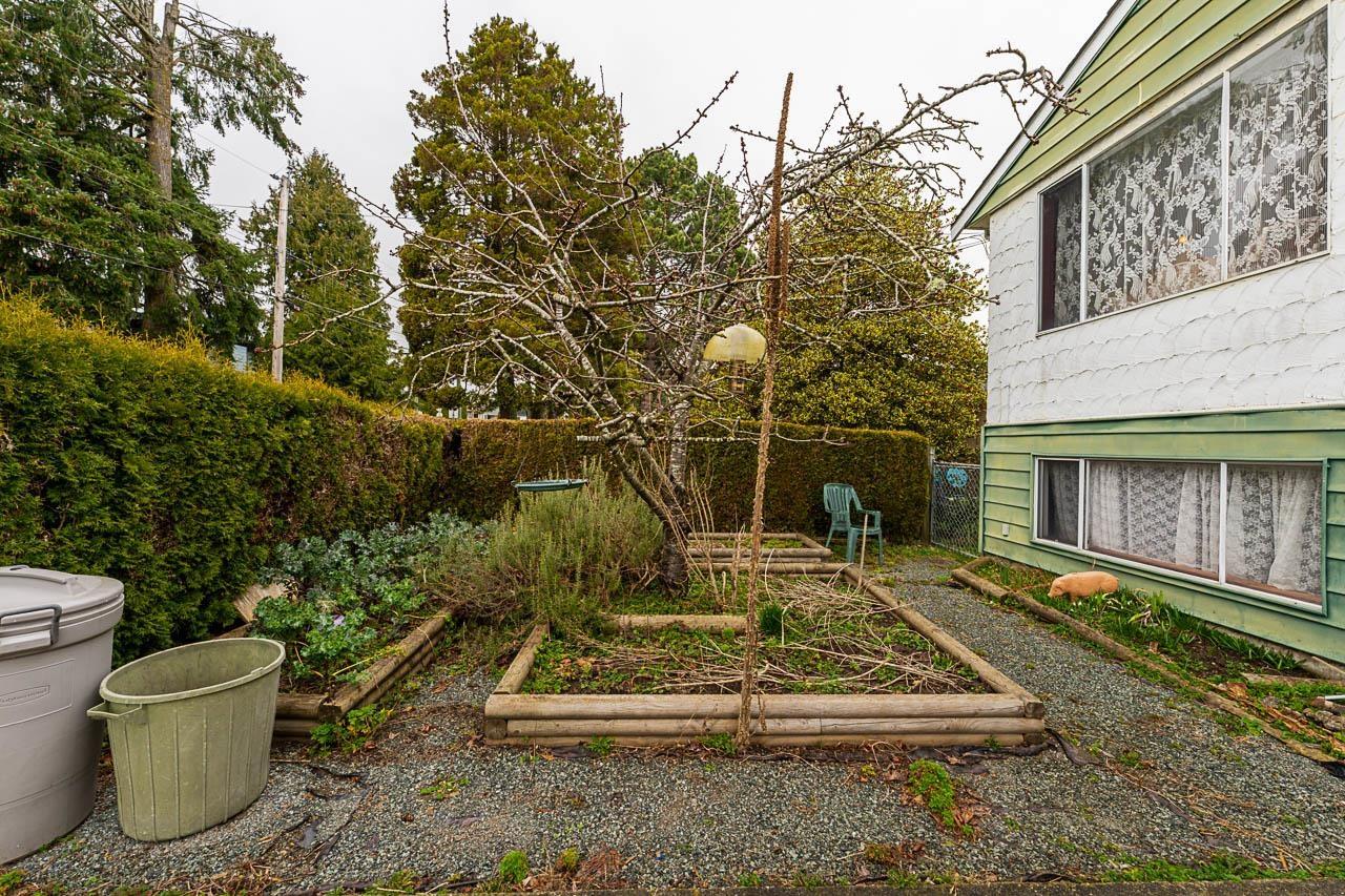 Property at 1368 STEVENS STREET image 3