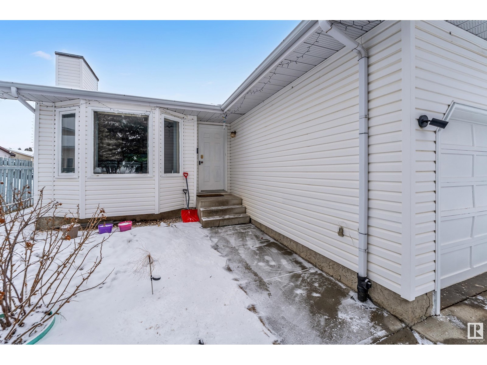 5417 14a Av Nw, Edmonton, Alberta  T6L 3B6 - Photo 3 - E4426001