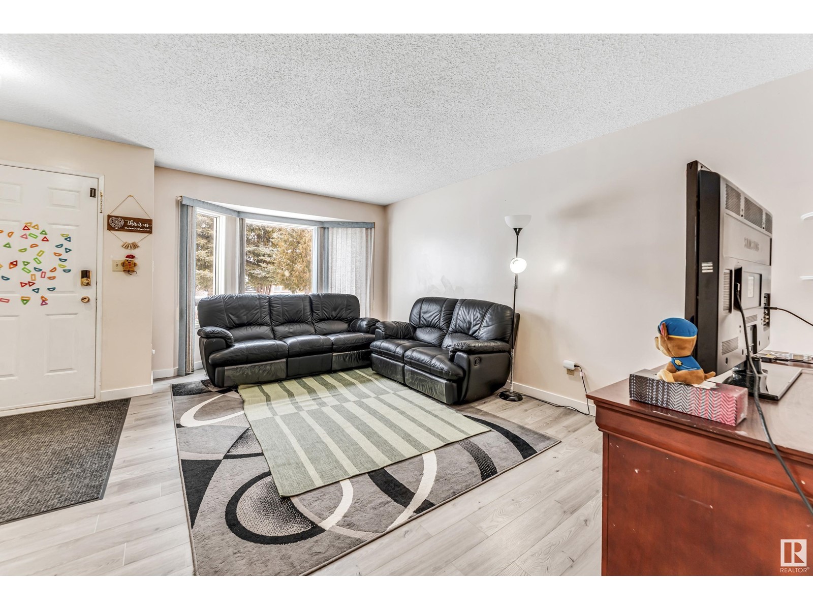 Property at 5417 14A AV NW image 3