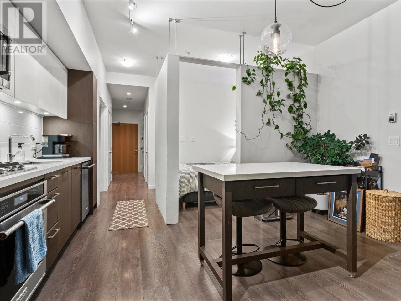 Listing Picture 9 of 29 : 701 384 E 1ST AVENUE, Vancouver / 溫哥華 - 魯藝地產 Yvonne Lu Group - MLS Medallion Club Member