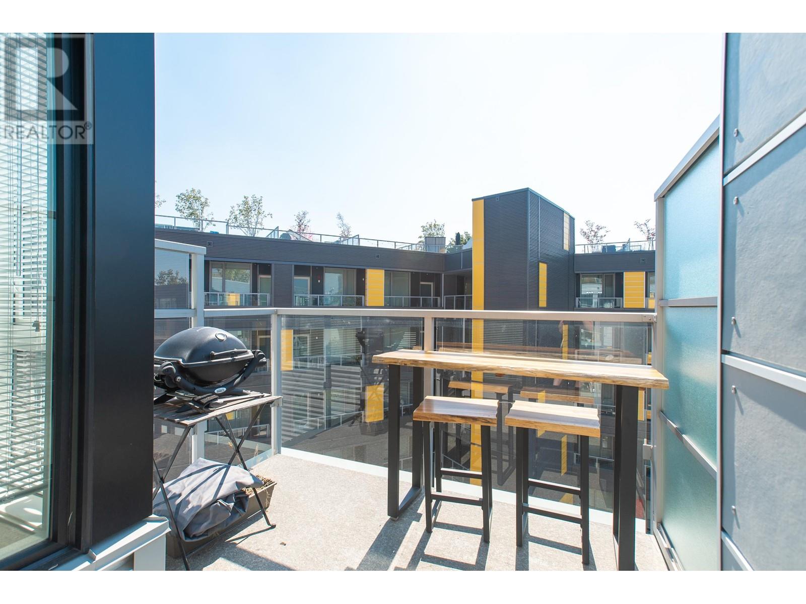 Listing Picture 17 of 29 : 701 384 E 1ST AVENUE, Vancouver / 溫哥華 - 魯藝地產 Yvonne Lu Group - MLS Medallion Club Member