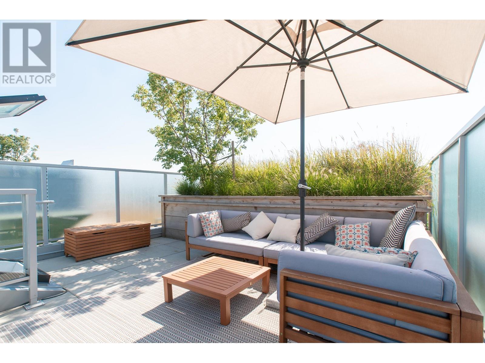 Listing Picture 3 of 29 : 701 384 E 1ST AVENUE, Vancouver / 溫哥華 - 魯藝地產 Yvonne Lu Group - MLS Medallion Club Member