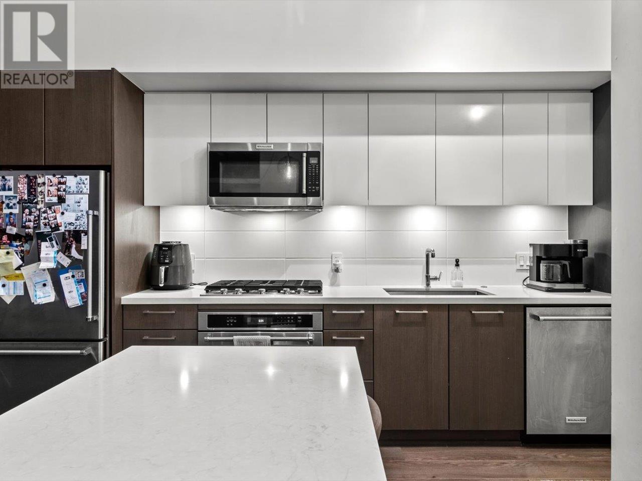 Listing Picture 16 of 29 : 701 384 E 1ST AVENUE, Vancouver / 溫哥華 - 魯藝地產 Yvonne Lu Group - MLS Medallion Club Member