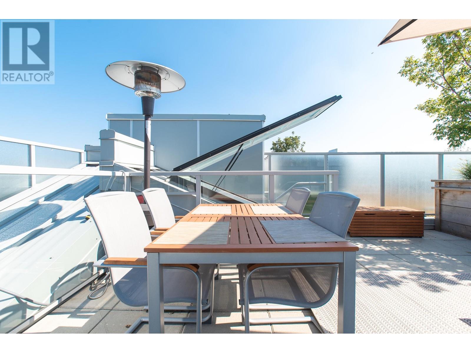 Listing Picture 5 of 29 : 701 384 E 1ST AVENUE, Vancouver / 溫哥華 - 魯藝地產 Yvonne Lu Group - MLS Medallion Club Member