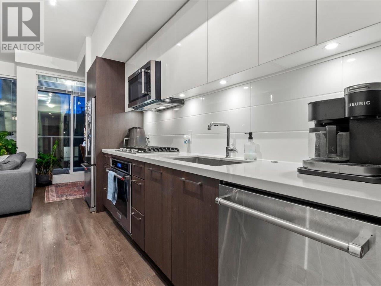 Listing Picture 14 of 29 : 701 384 E 1ST AVENUE, Vancouver / 溫哥華 - 魯藝地產 Yvonne Lu Group - MLS Medallion Club Member