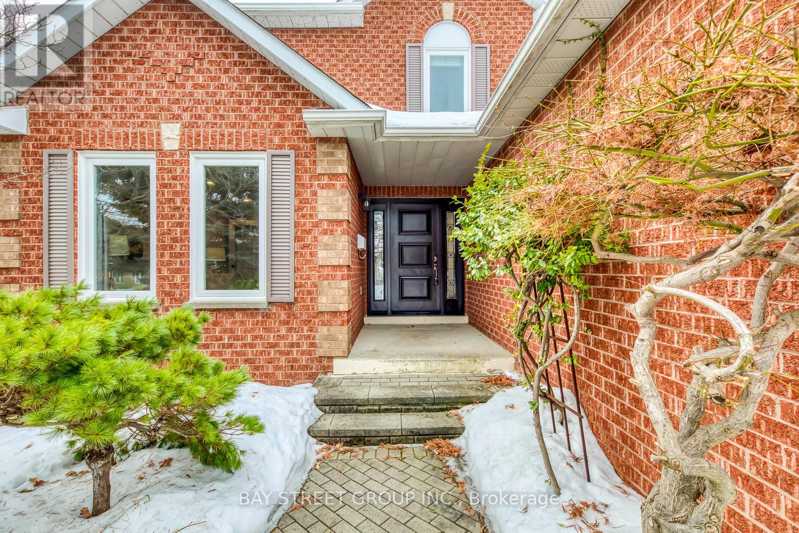Property at 1122 LAMBTON DRIVE image 3