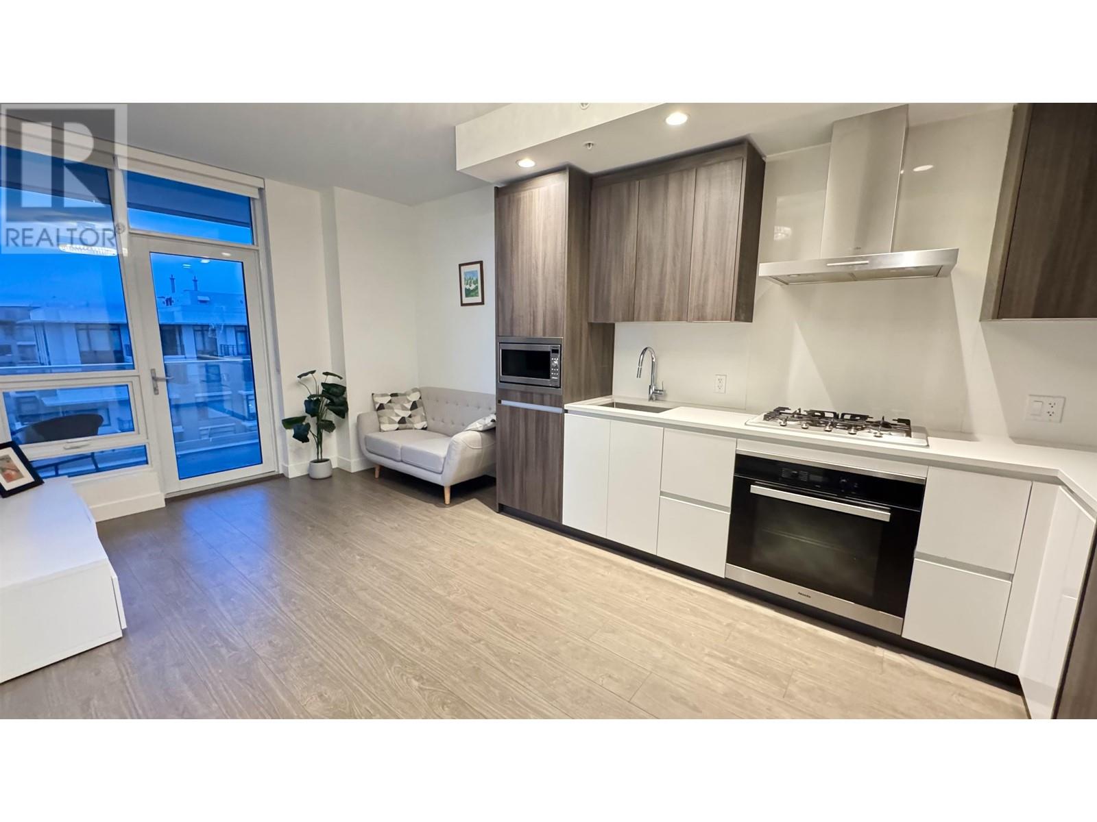 Property at 1504 6328 NO. 3 ROAD image 3