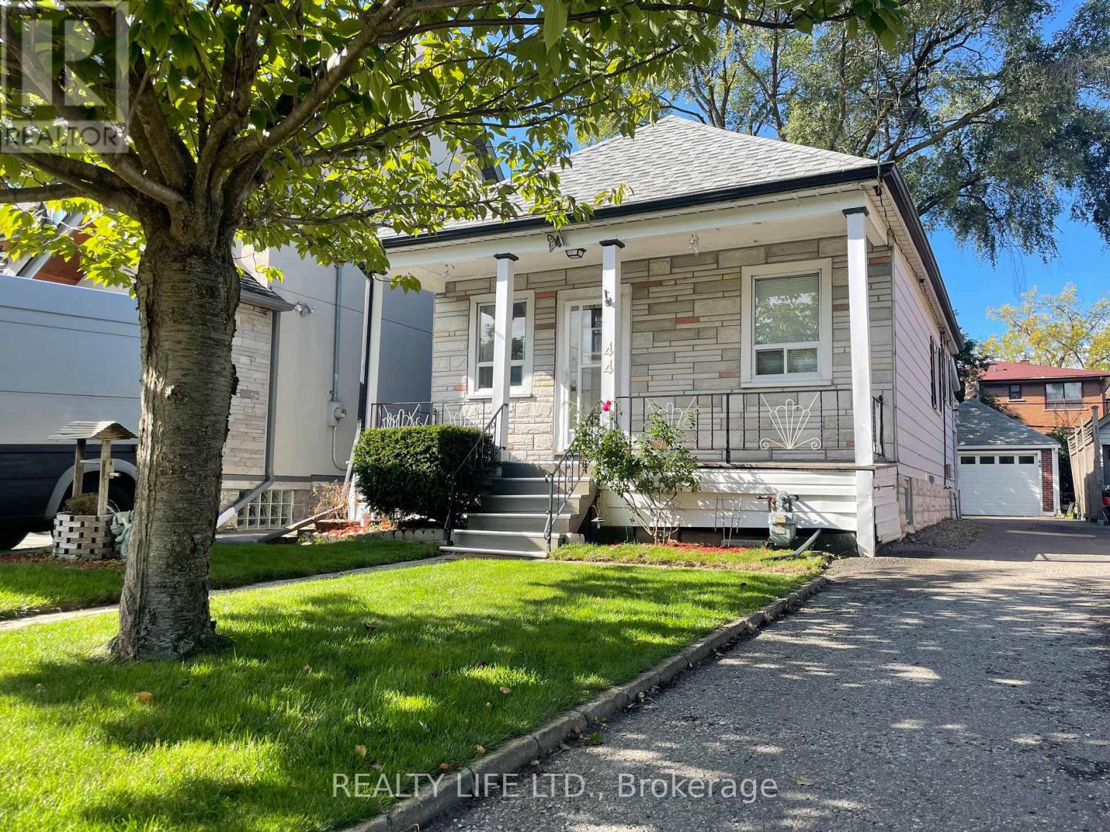Property at 44 TWENTIETH STREET image 1