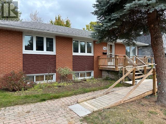 542 WINGROVE CRESCENT, Oakville, Ontario