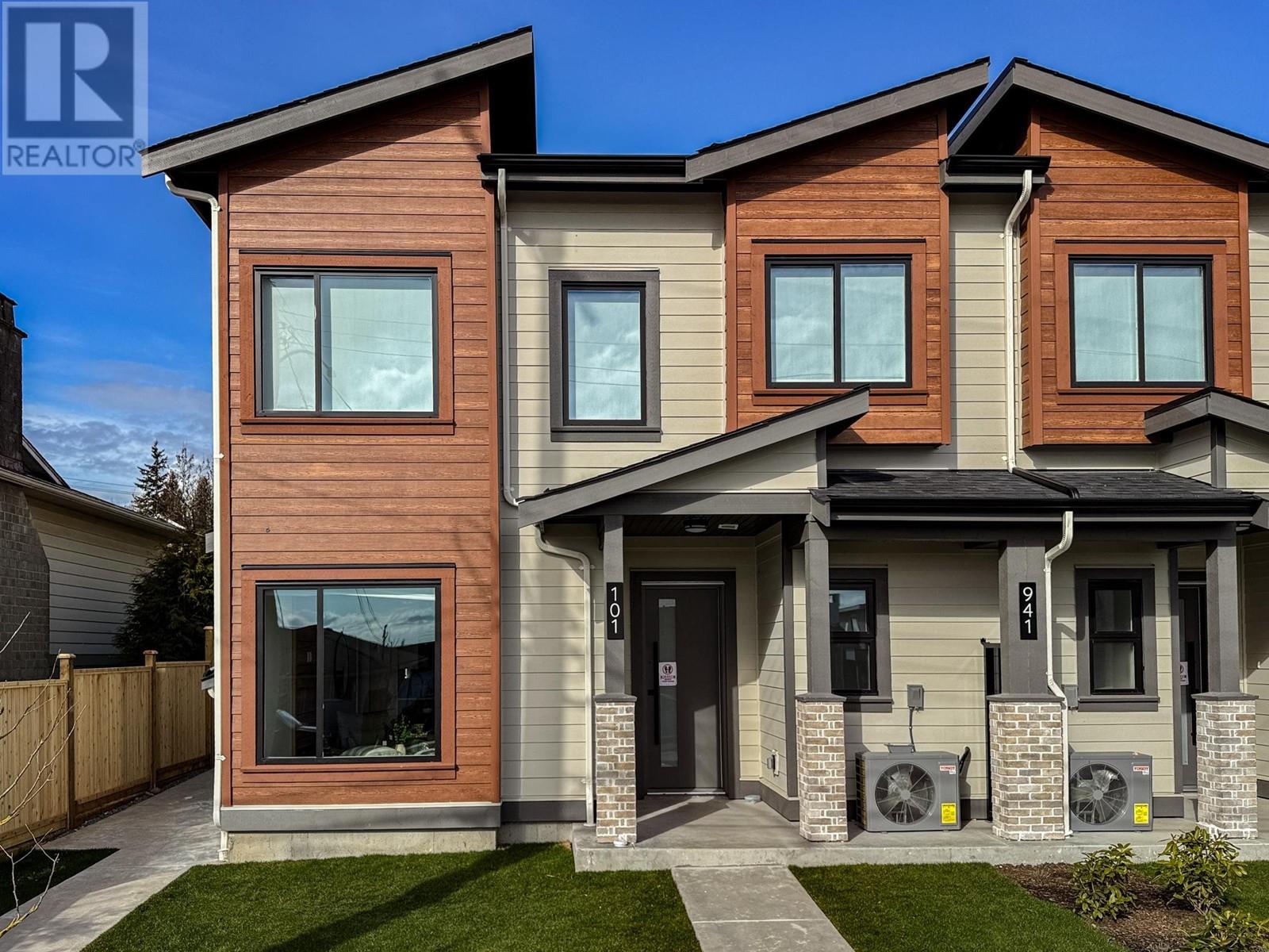 101 941 Dansey Avenue, Coquitlam, British Columbia  V3K 3G1 - Photo 3 - R2973133