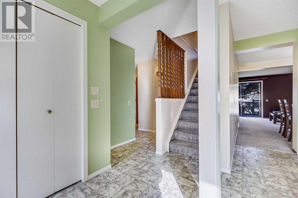 24 Rivervalley Crescent Se, Calgary, Alberta  T2C 3J9 - Photo 5 - A2200958