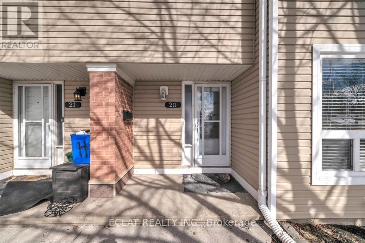 Property at 20 - 160 RITTENHOUSE ROAD S image 3
