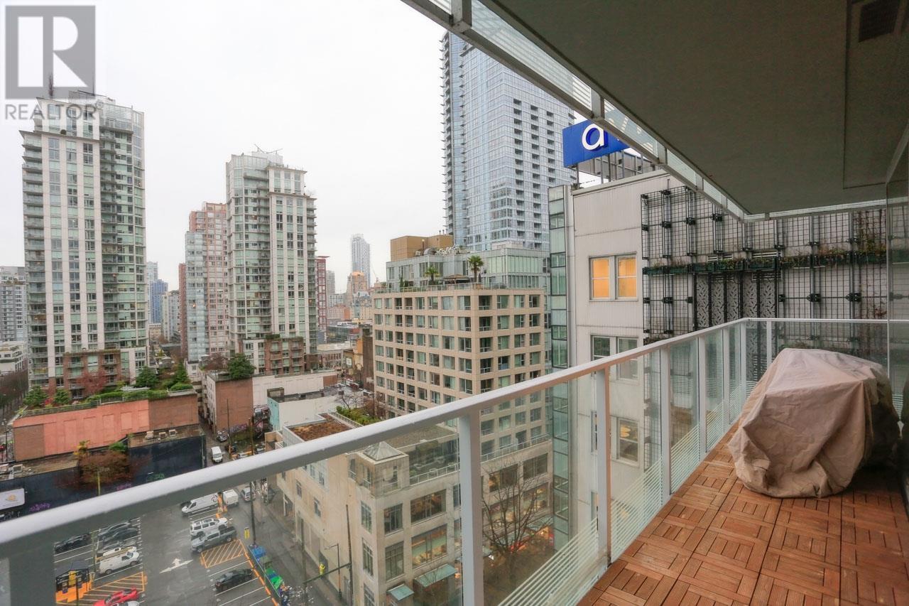 Listing Picture 20 of 20 : 1201 777 RICHARDS STREET, Vancouver / 溫哥華 - 魯藝地產 Yvonne Lu Group - MLS Medallion Club Member