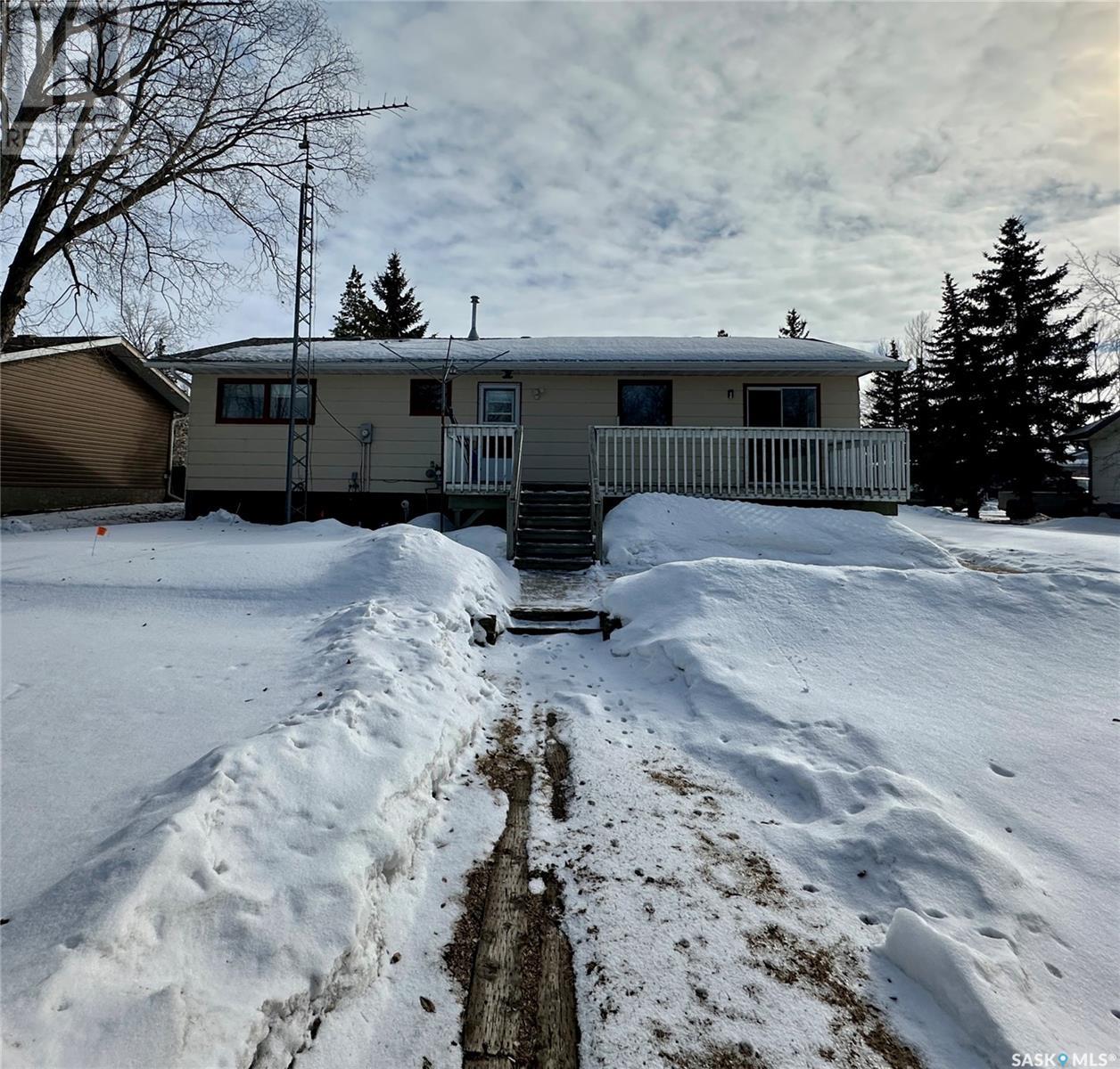 309 Finley Avenue, Cut Knife, Saskatchewan  S0M 0N0 - Photo 32 - SK999014