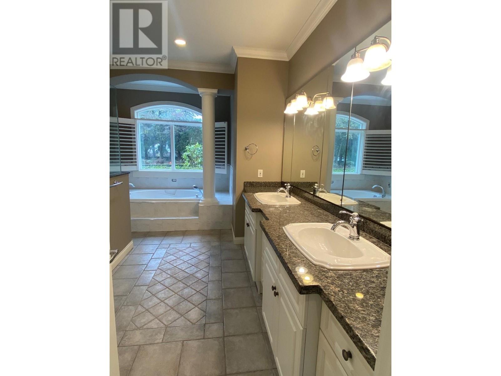 3556 Lakedale Avenue, Burnaby, British Columbia  V5A 3E3 - Photo 9 - R2950073