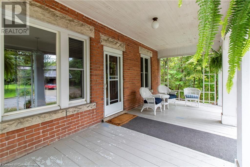 Property at 15 HUMBERSTONE Avenue image 2