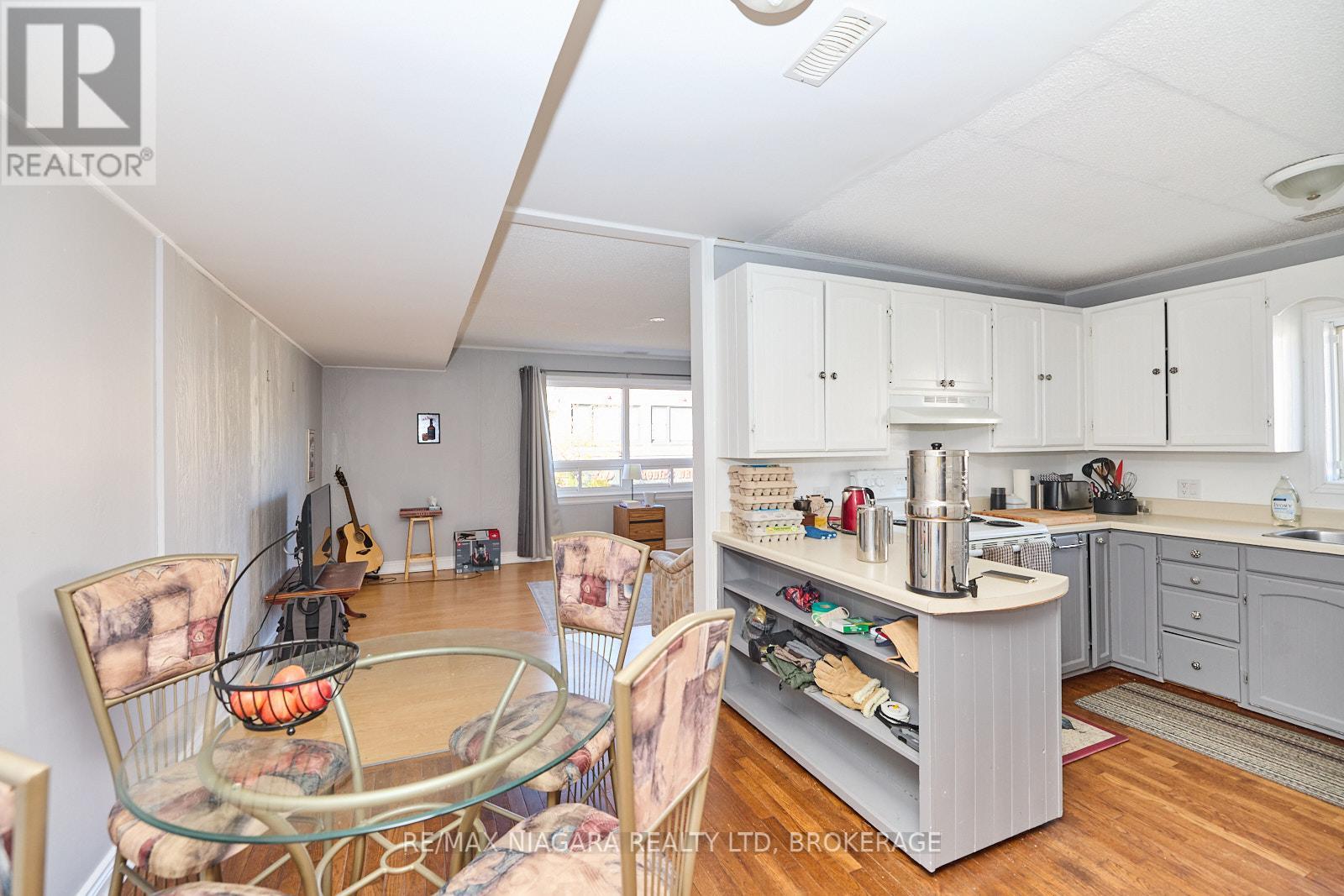 314 Ridge Road N, Fort Erie, Ontario  L0S 1N0 - Photo 3 - X12022225