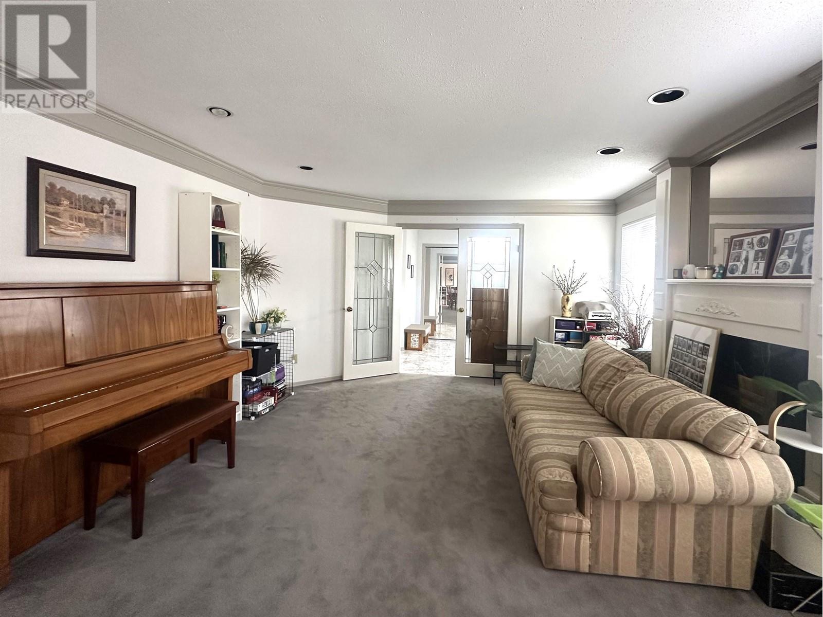 Listing Picture 9 of 34 : 9300 AUBURN DRIVE, Richmond / 烈治文 - 魯藝地產 Yvonne Lu Group - MLS Medallion Club Member
