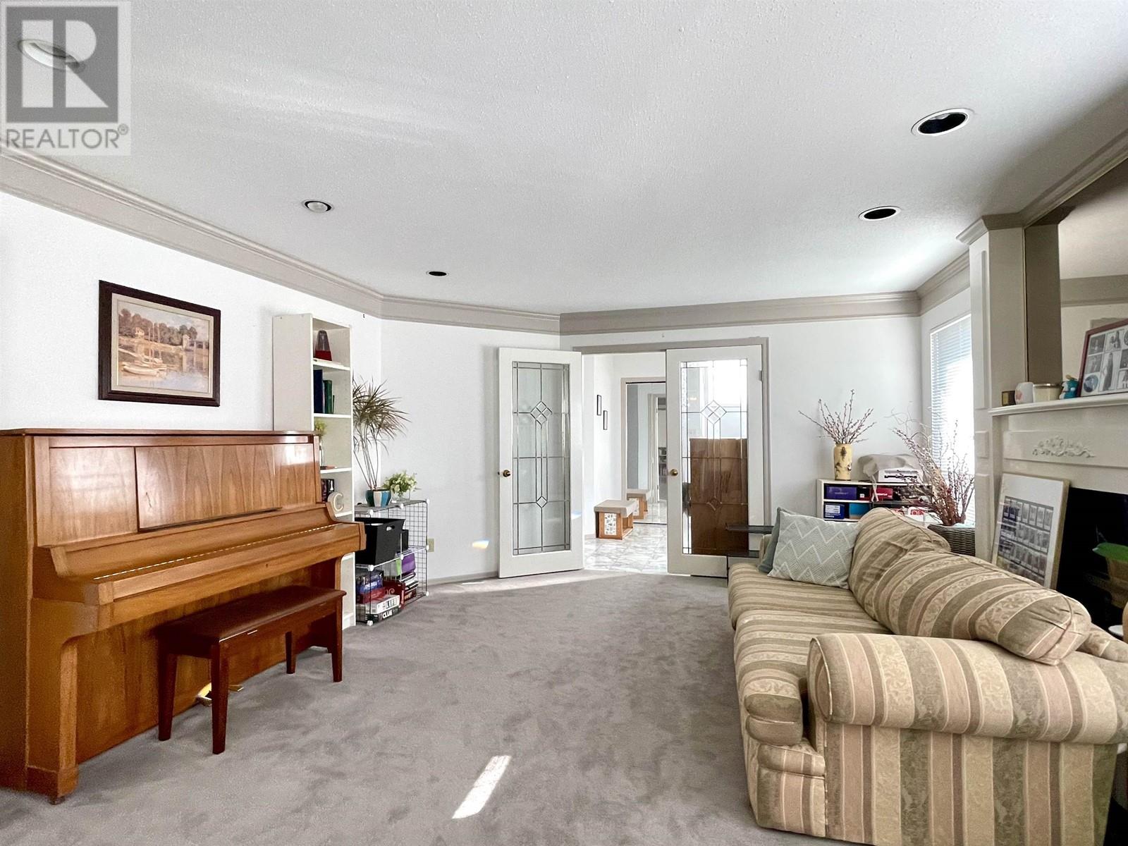 Listing Picture 7 of 34 : 9300 AUBURN DRIVE, Richmond / 烈治文 - 魯藝地產 Yvonne Lu Group - MLS Medallion Club Member