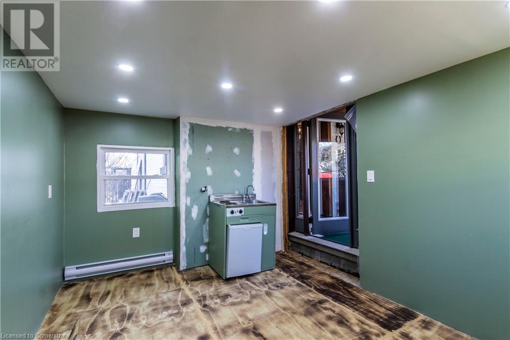 Photo 30 of 50 for 30 Erie Street