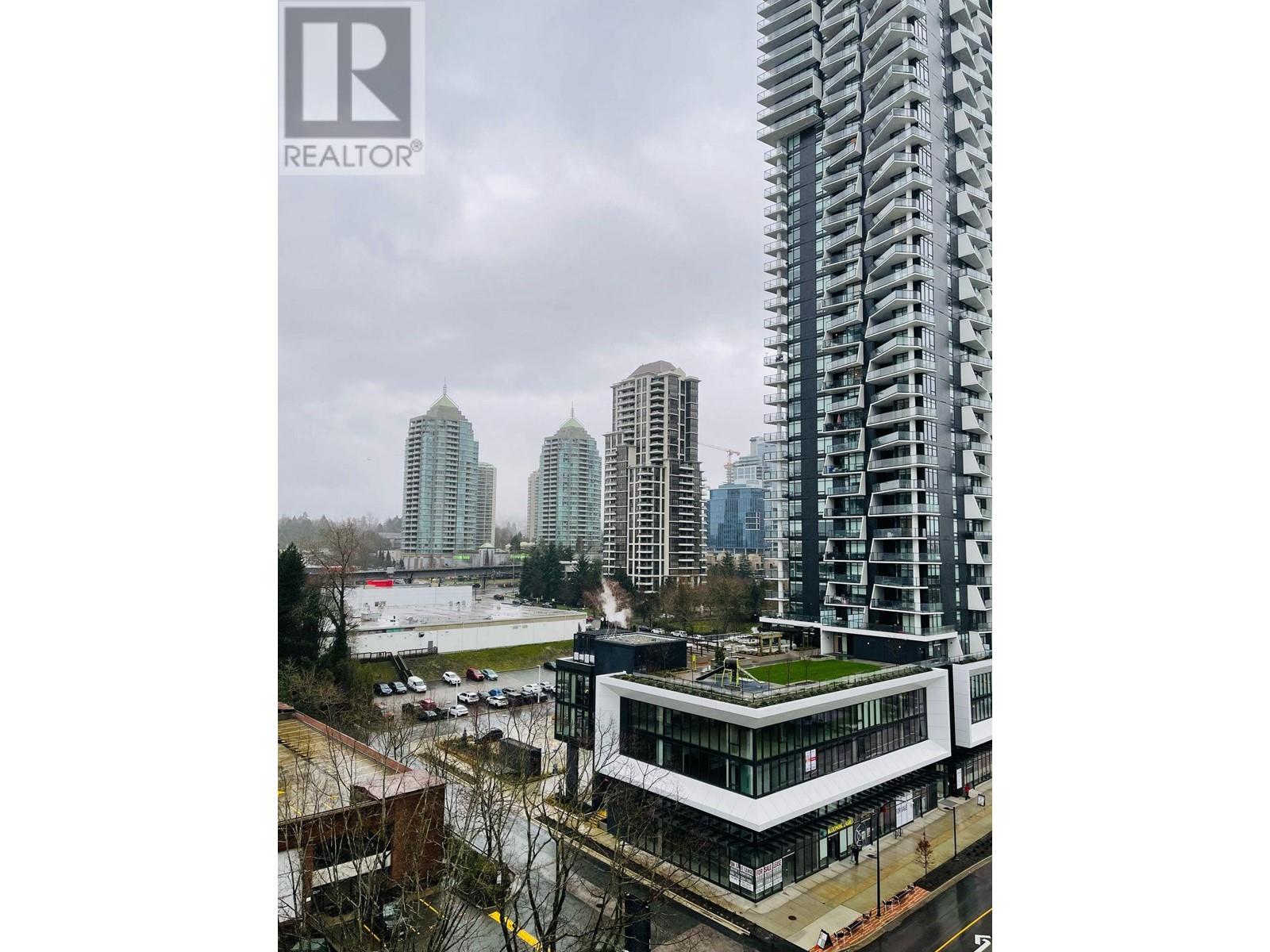 Listing Picture 3 of 17 : 1002 4250 DAWSON STREET, Burnaby / 本拿比 - 魯藝地產 Yvonne Lu Group - MLS Medallion Club Member