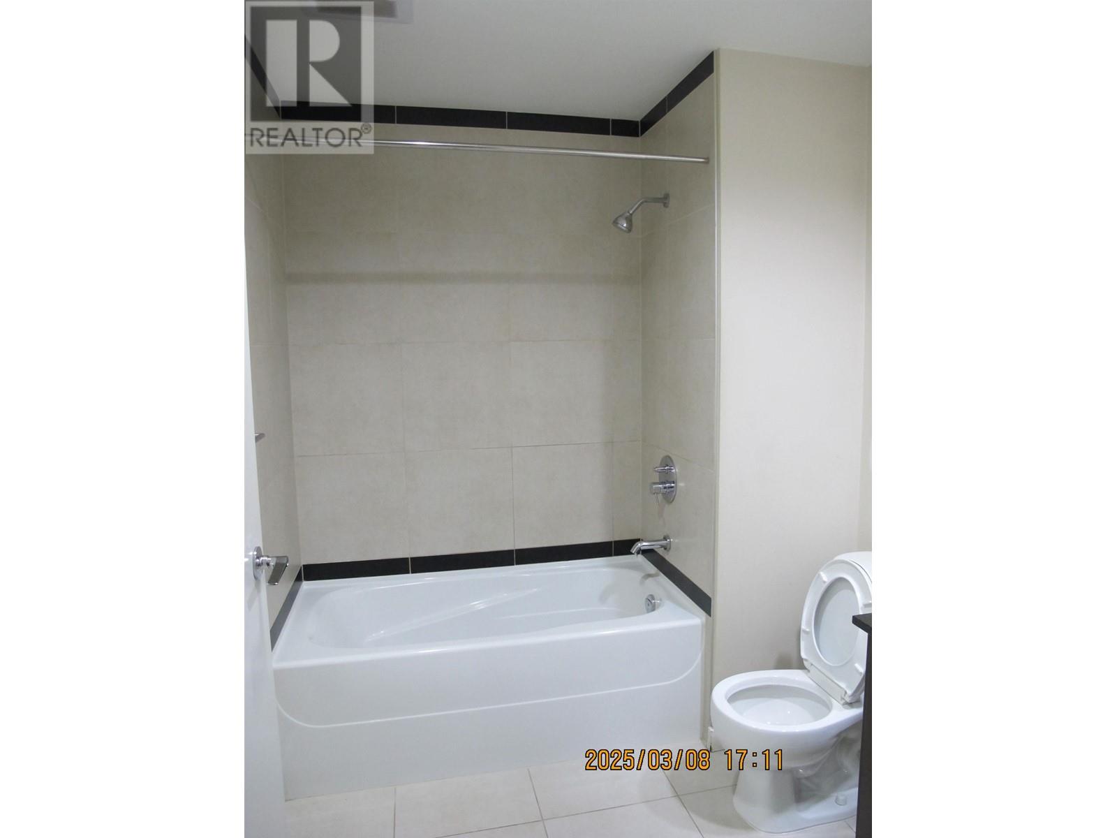 Listing Picture 13 of 17 : 1002 4250 DAWSON STREET, Burnaby / 本拿比 - 魯藝地產 Yvonne Lu Group - MLS Medallion Club Member