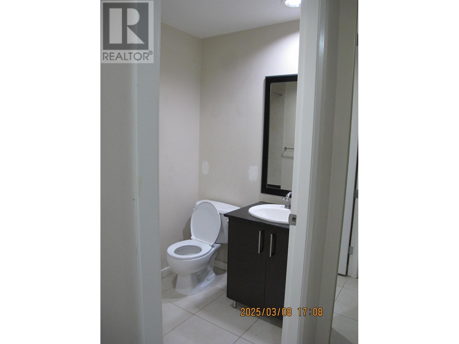 Listing Picture 11 of 17 : 1002 4250 DAWSON STREET, Burnaby / 本拿比 - 魯藝地產 Yvonne Lu Group - MLS Medallion Club Member