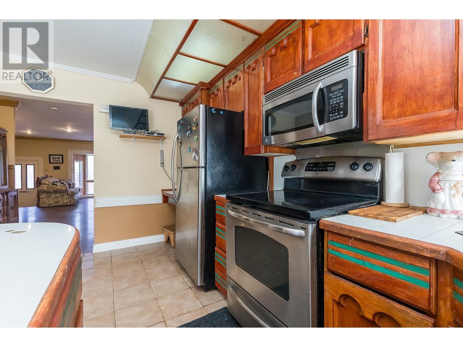 21504 Dewdney Trunk Road, Maple Ridge, British Columbia  V2X 3G4 - Photo 8 - R2977332