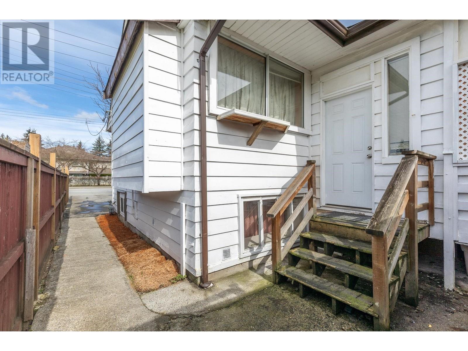 21504 Dewdney Trunk Road, Maple Ridge, British Columbia  V2X 3G4 - Photo 31 - R2977332