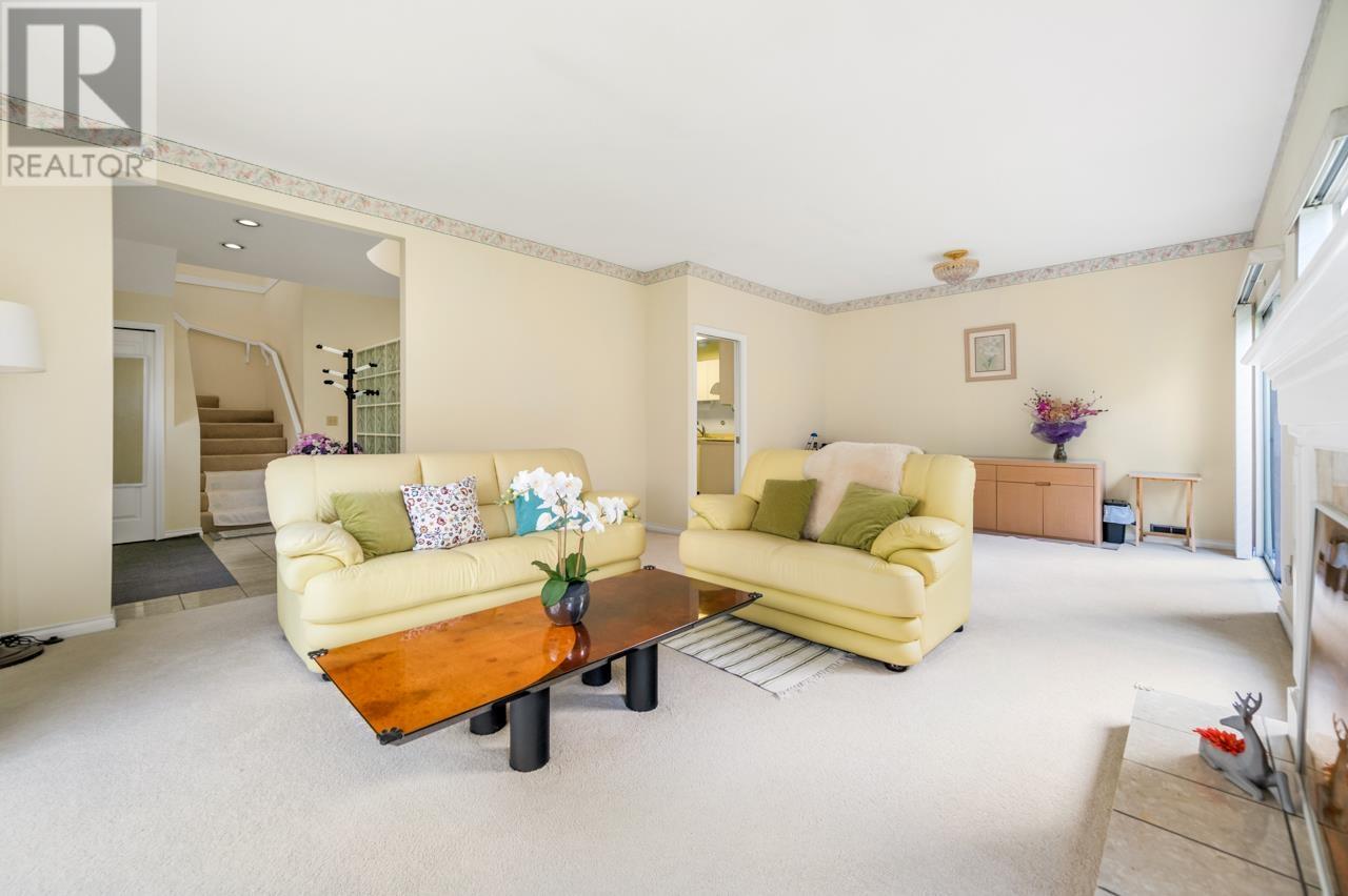 Listing Picture 7 of 18 : 24 8551 GENERAL CURRIE ROAD, Richmond / 烈治文 - 魯藝地產 Yvonne Lu Group - MLS Medallion Club Member