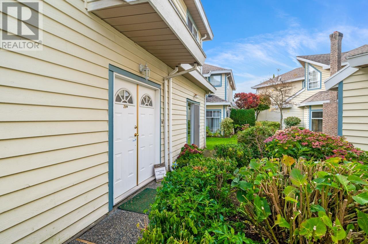 Listing Picture 3 of 18 : 24 8551 GENERAL CURRIE ROAD, Richmond / 烈治文 - 魯藝地產 Yvonne Lu Group - MLS Medallion Club Member