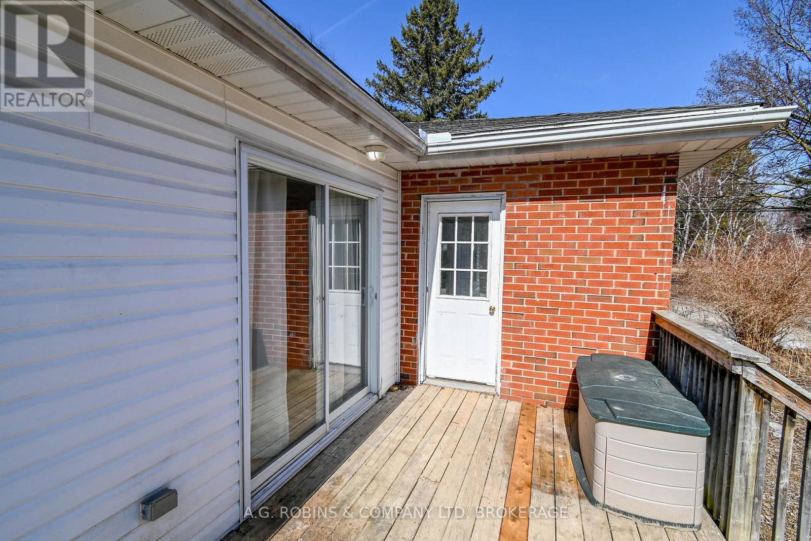 Property at 1170 BROAD STREET E image 5
