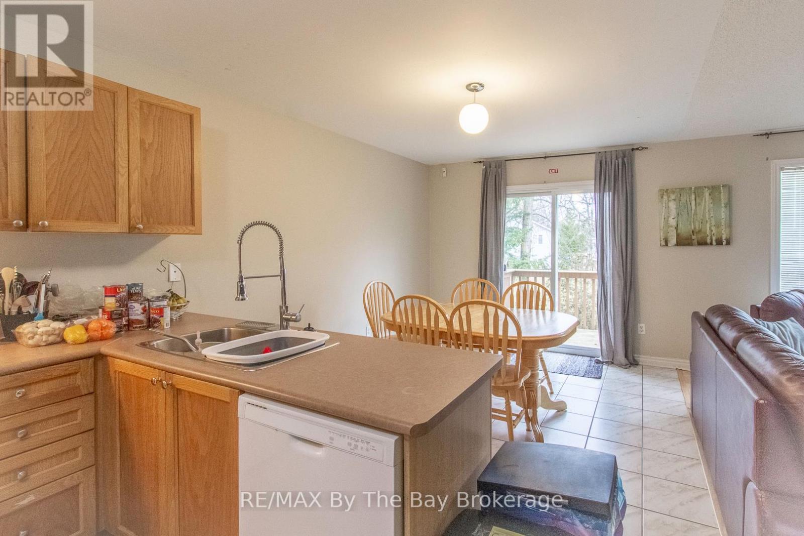48 Rose Valley Way, Wasaga Beach, Ontario  L9Z 3C4 - Photo 11 - S12022335