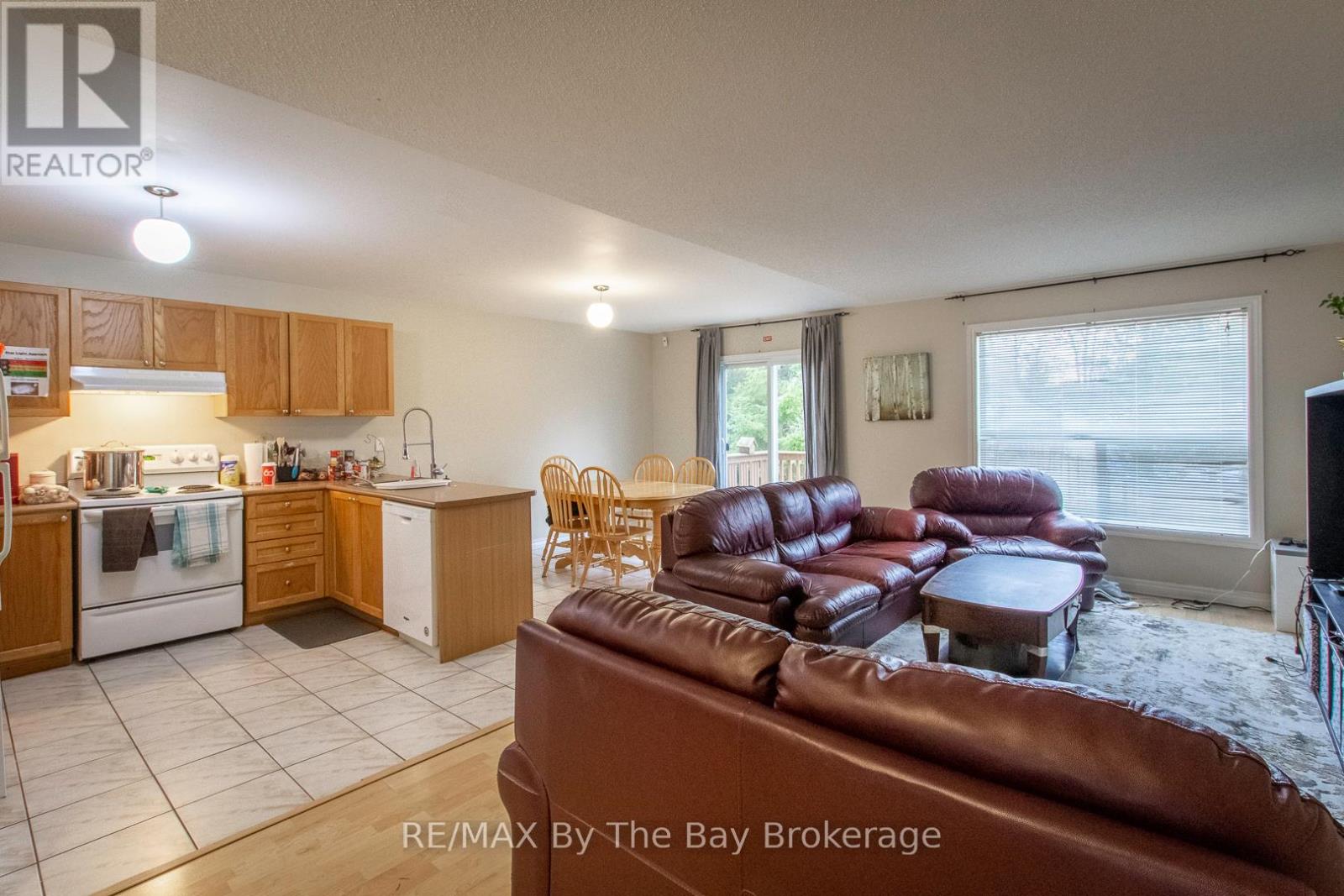 48 Rose Valley Way, Wasaga Beach, Ontario  L9Z 3C4 - Photo 7 - S12022335
