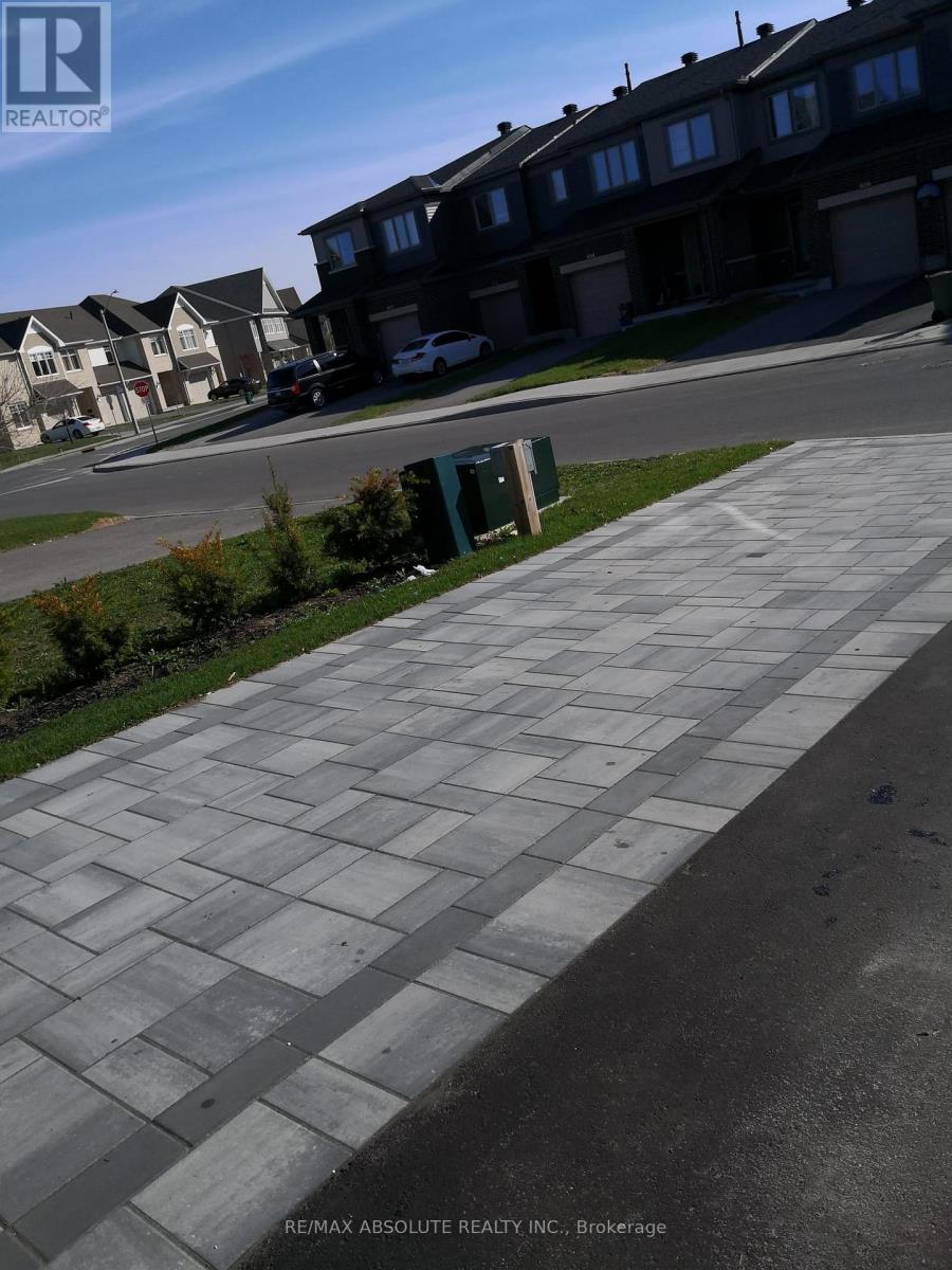 Property at 609 TRIGORIA CRESCENT image 2