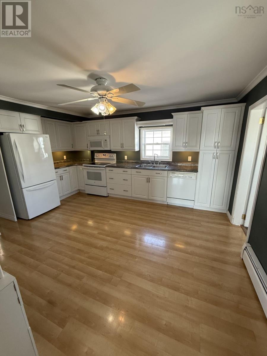 2633 Highway 206 Arichat, N.s., Arichat, Nova Scotia  B0E 1A0 - Photo 11 - 202504978