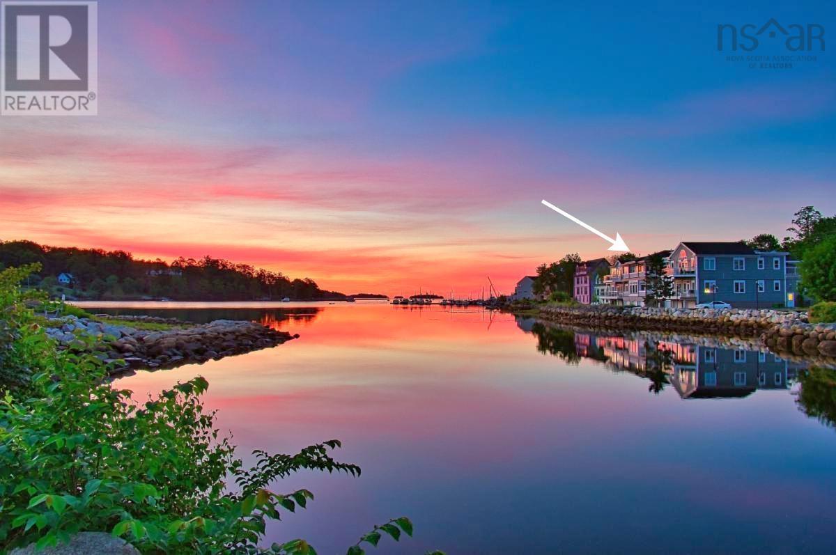 575 Main Street, mahone bay, Nova Scotia