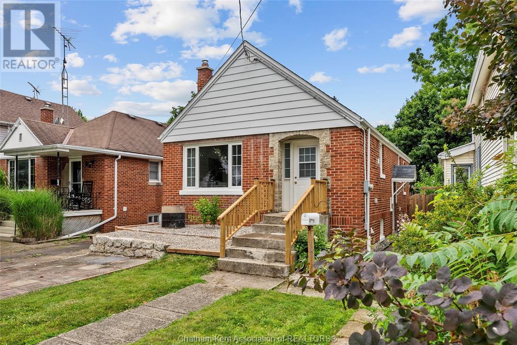 Property at 33 WILSON AVENUE image 4