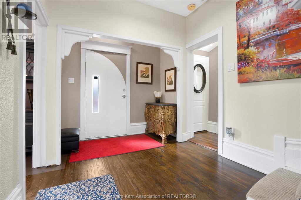 Property at 230 CROMWELL STREET image 5
