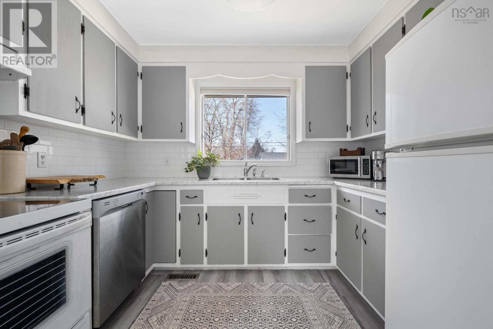 100 Marlboro Drive, Bridgewater, Nova Scotia  B4V 2Y3 - Photo 13 - 202504985