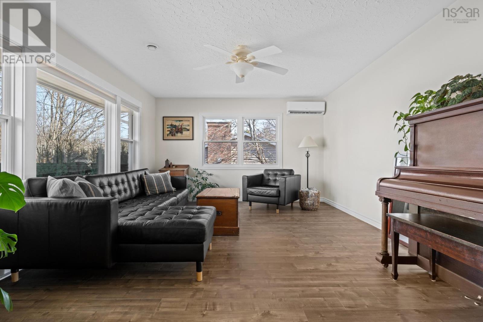 100 Marlboro Drive, Bridgewater, Nova Scotia  B4V 2Y3 - Photo 8 - 202504985