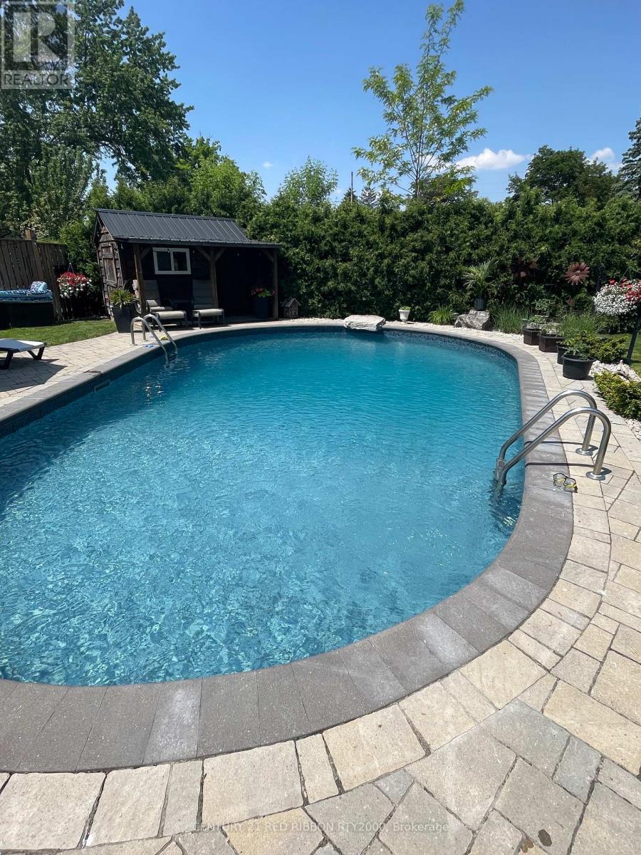 218 Riverview Drive, Strathroy-Caradoc, Ontario  N7G 2G3 - Photo 4 - X11944680