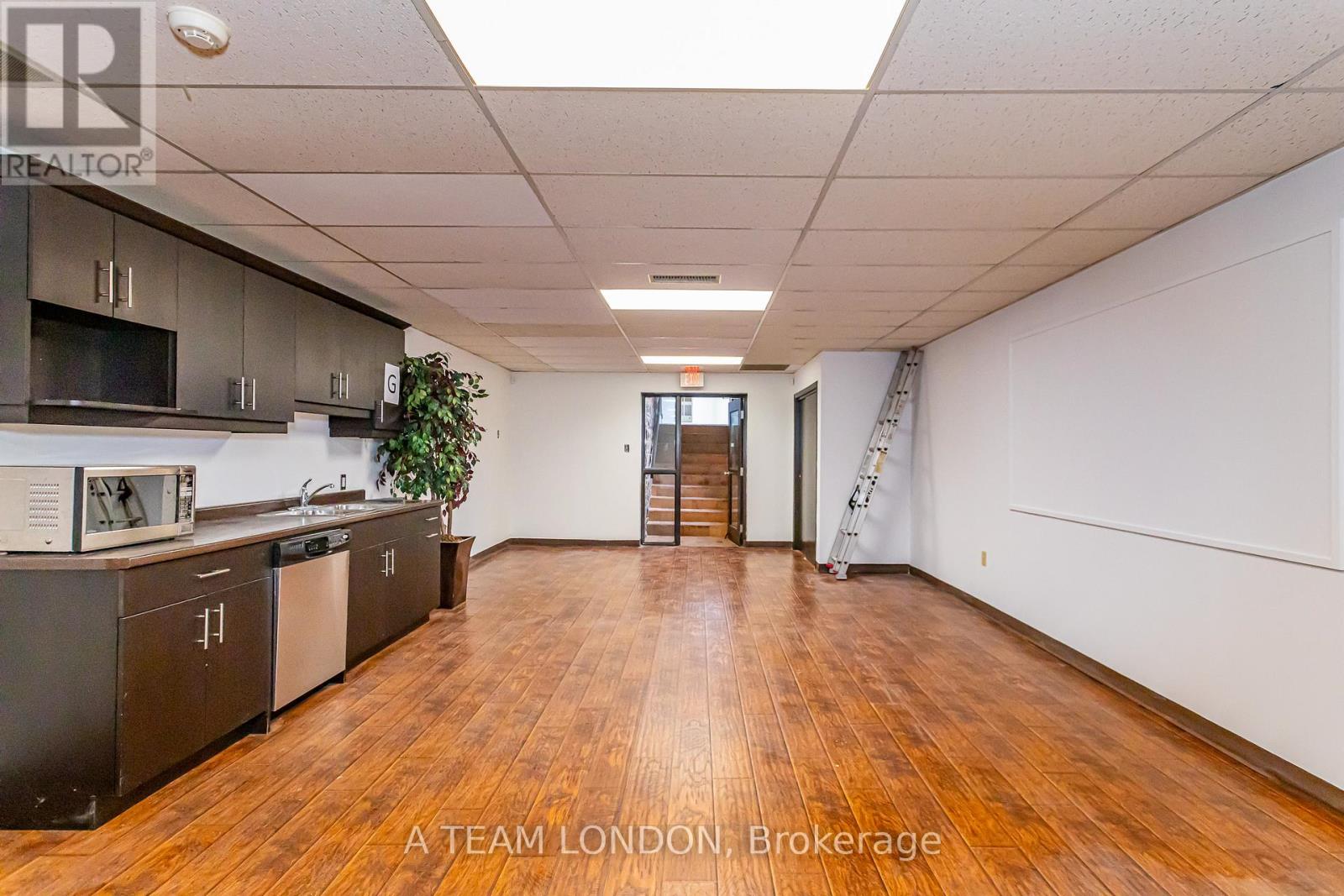 A - 743 Wellington Road, London South, Ontario  N6C 4R5 - Photo 27 - X12022486