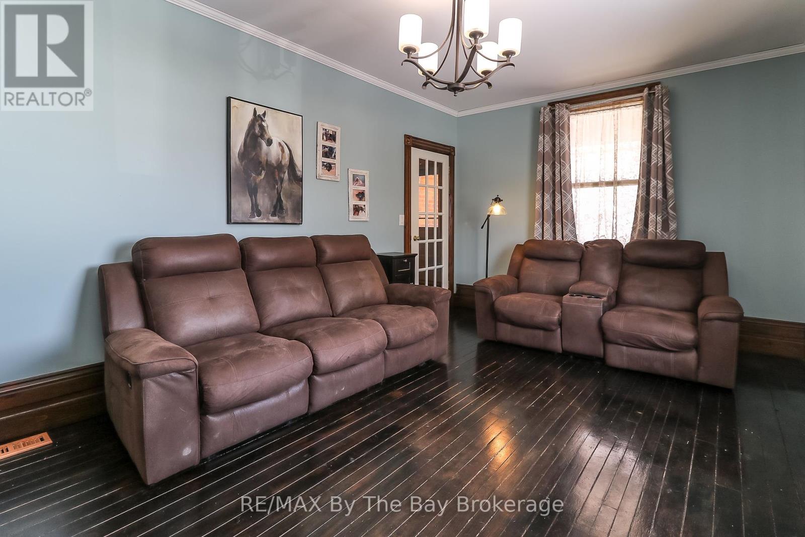 2553 County 42 Road, Clearview, Ontario  L0M 1S0 - Photo 21 - S12022484