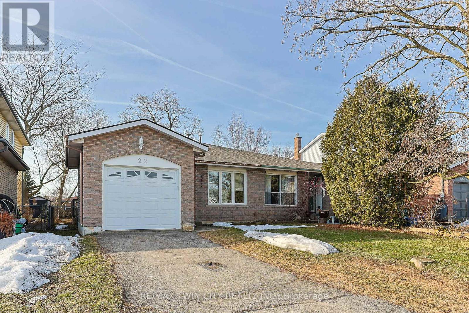 Property at 22 TELFER COURT image 2