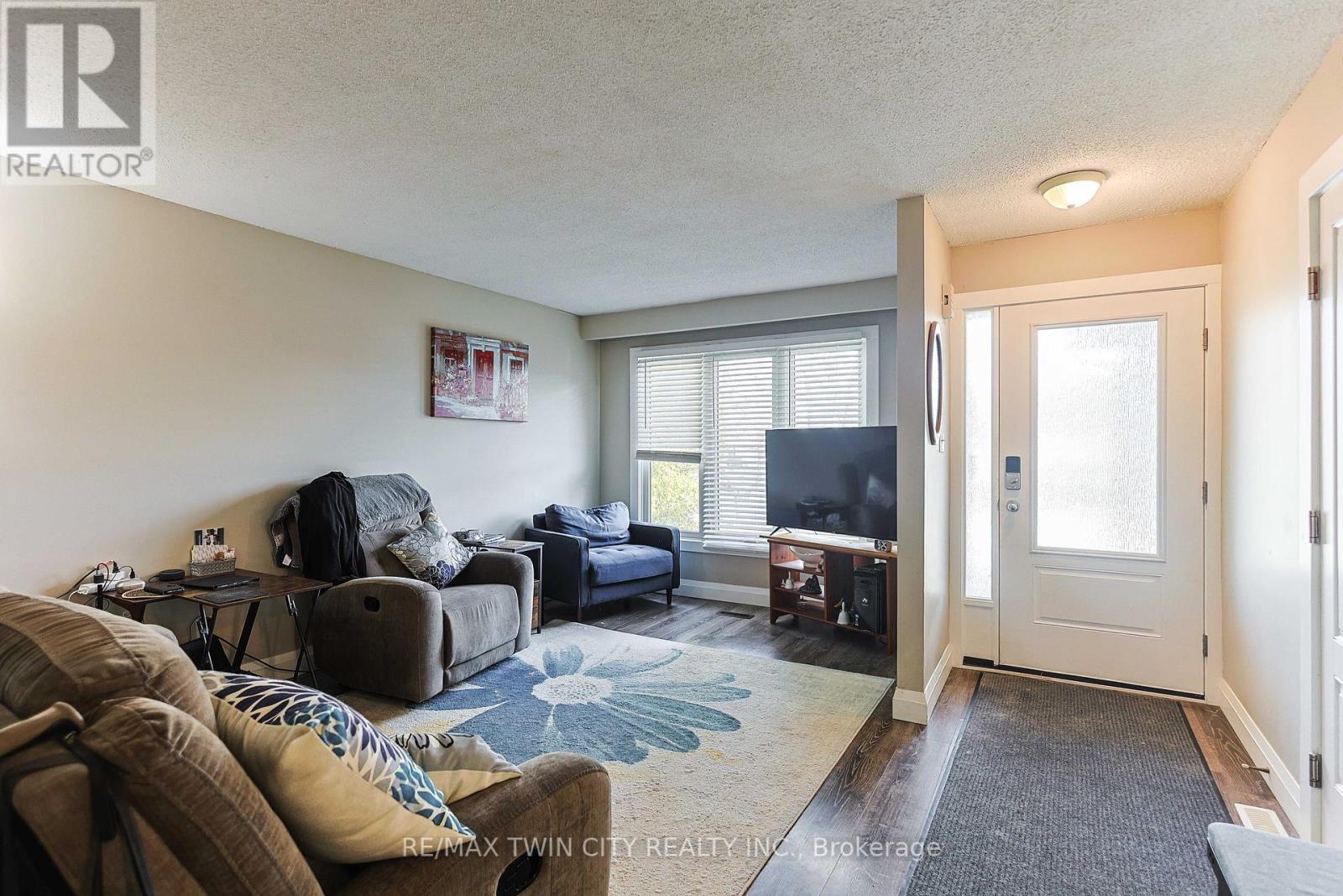 Property at 22 TELFER COURT image 4