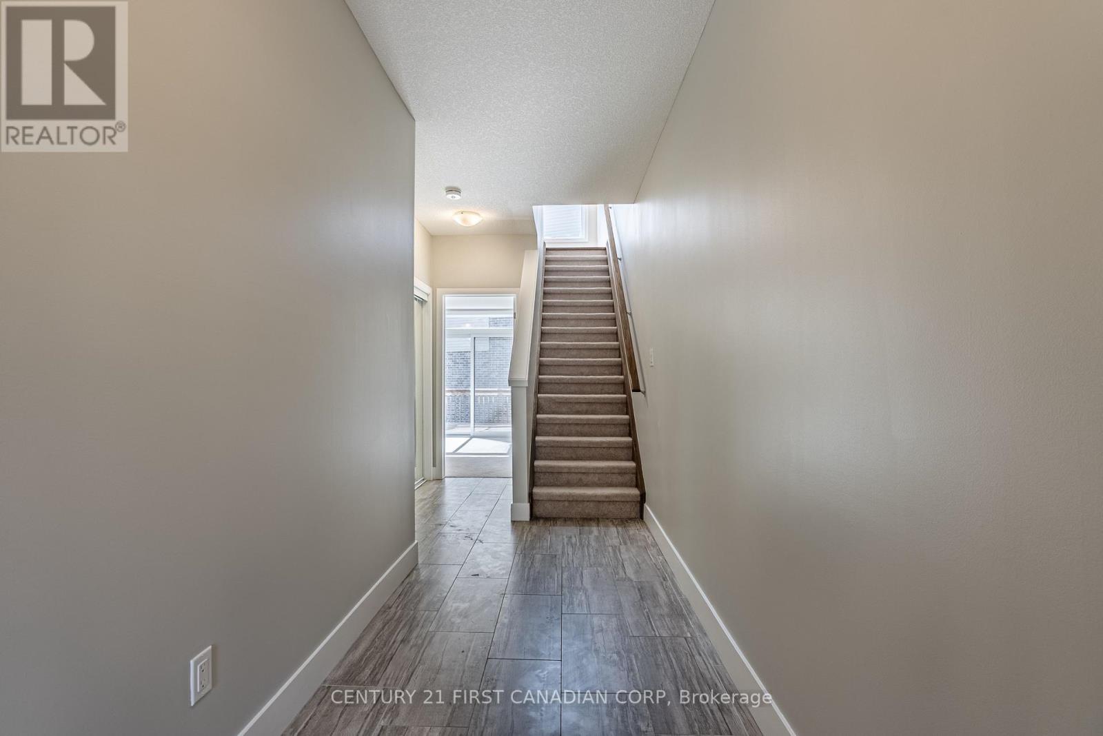 Photo 5 of 38 for 24 - 2070 Meadowgate Boulevard