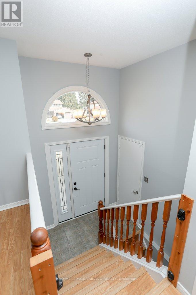 Photo 8 of 50 for 333 Canterbury Place