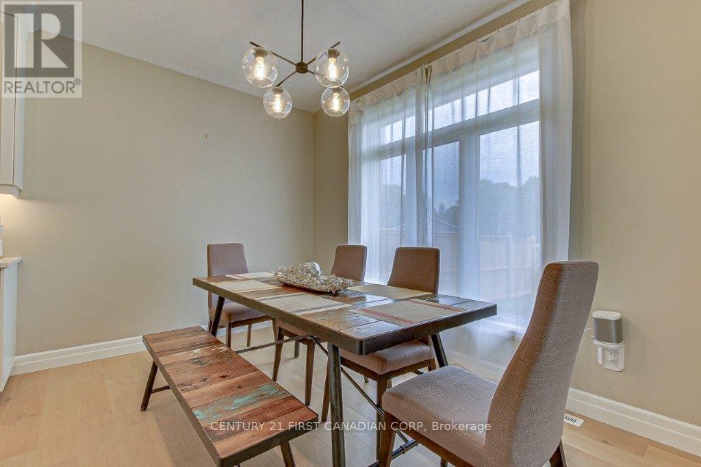 6 Aspen Circle, Thames Centre, Ontario  N0M 2P0 - Photo 10 - X12022567
